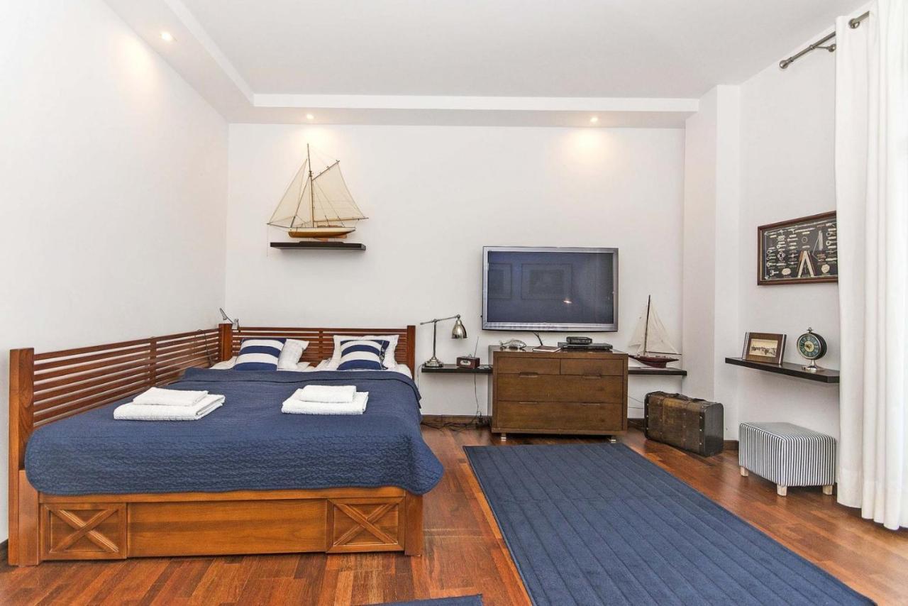 Pirat Rentyear Apartments Гданьск Экстерьер фото